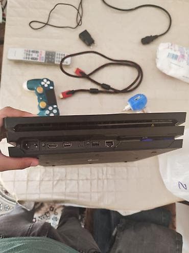 panel cit: Sony PlayStation 4 Pro oyun konsolu Xüsusiyyətlər: - PS4 Pro korpusu — 6