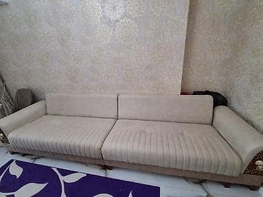 Bej rəngli geniş divan - Ölçü: təxminən 3 metr uzunluq (6 böyük — 10