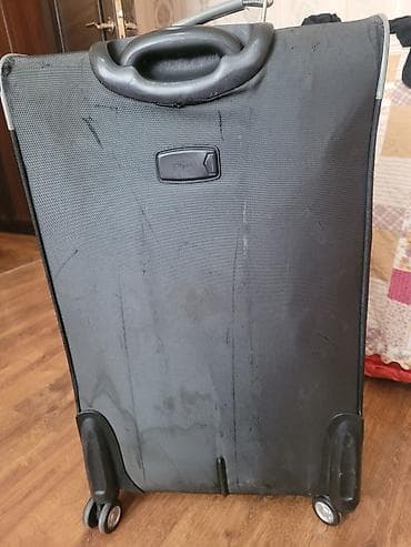 Çamadanlar: Amerikadan alınıb 7 8 il evvel sadece valizin cızığları falan var — 5