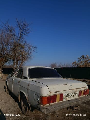 запчасти на фольксваген гольф 2: Model: GAZ Volga (sedan) Rəng: ağ Kuzov: 4 qapı, arxa ötürücülü — 1