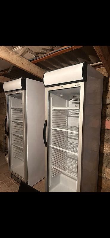 Kassa avadanlığı: 2 ədəd Uğur vitrin soyuducusu satılır.1i 600 Azn❗1 ay işlənib en 60 — 1