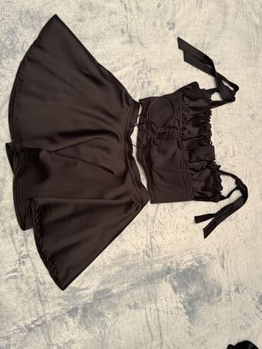 детские школьные костюмы: 1nci korsetlidi 40azn 1defe geyilib. 2ci 20azn 3cu 5azn — 1