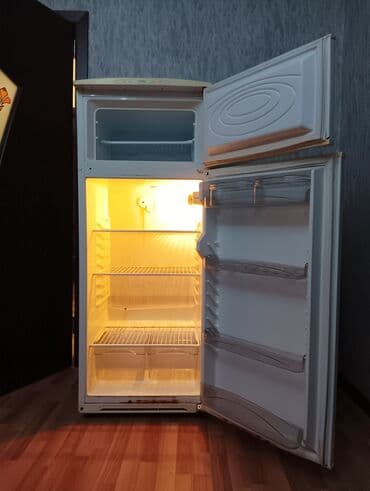 soyuducu anbar satilir: İki qapılı məişət soyuducusu - Yuxarıda ayrıca dondurucu bölməsi — 2