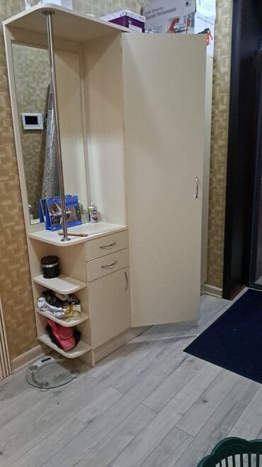 ofis dolab: İşlənmiş, Açılan, 2 qapılı Düz dolab, Ayaqqabı dolabı, Azərbaycan — 1