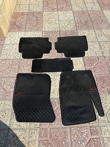 disk teker satisi: Məhsul: Avtomobil üçün rezin ayaqaltılar dəsti - Komplekt: 5 parça (2 — 2