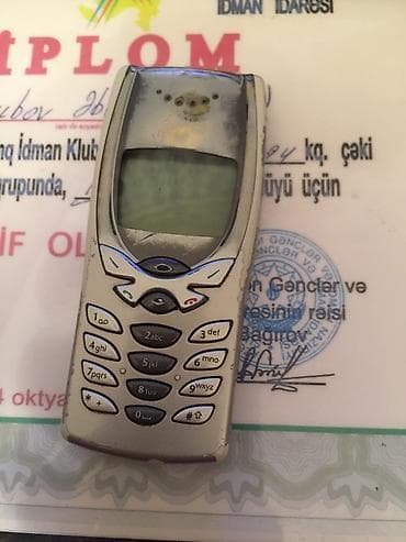 8250 salam antik madel telefonlardan biridi arginaldi ref deil tam lalafo.az -da 8250 salam antik madel telefonlardan biridi arginaldi ref deil tam