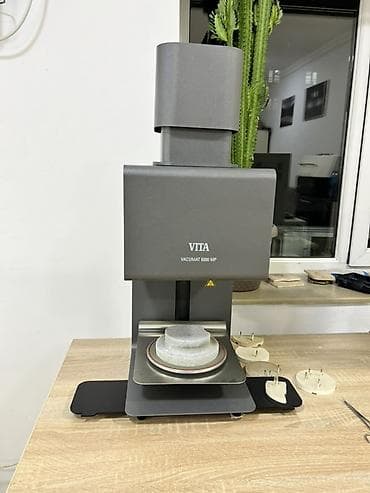 Медицинское оборудование: **VITA Vacumat 6000 MP dental sobası + VITA vPad idarəetmə paneli** — 1