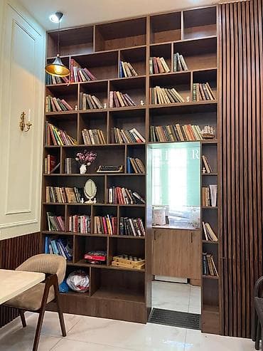 UlyaiKitabxana 600 Azn icindeki dekorasiya ile birge. Material
