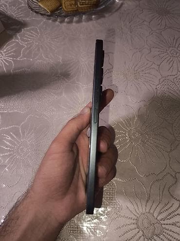 plesteysn 2: Tecno Spark, 256 GB, rəng - Qara, Zəmanət — 8