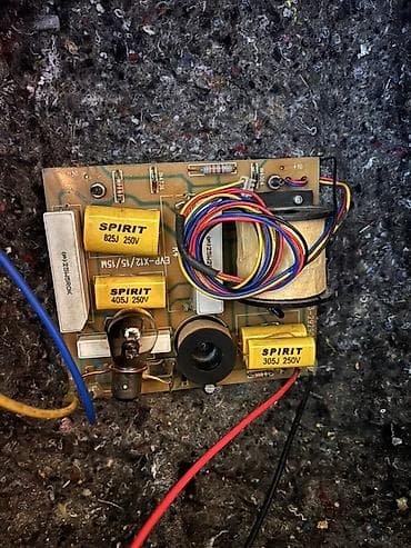 lenin: Dynacord PowerMate 1600 gücləndiricili miks konsolu + Yamaha pasiv — 6