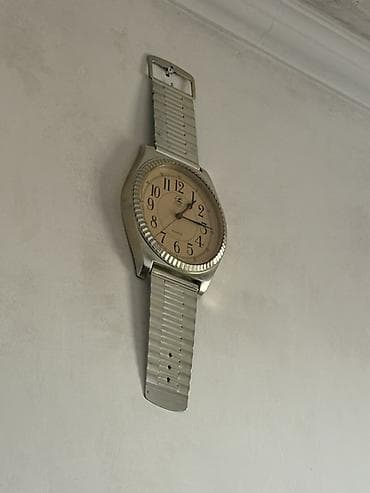 almaniya baki saat ferqi: Divar saatları, Saniyə əqrəbi — 1