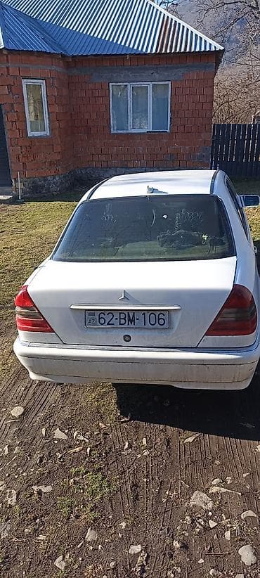 passat b5 turbo: Mercedes-Benz C-Class: 1.8 l | 1996 il Sedan — 7