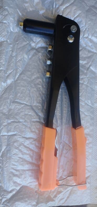 Mercedes-Benz: Pərçim aləti (kör pərçim üçün əl tipli revolver) - Material: möhkəm — 1