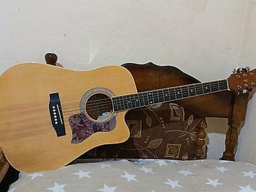 İncəsənət və kolleksiyalar: Akuistik gitara – dreadnought korpus, kəsik (cutaway) dizaynlı. - Ön — 3