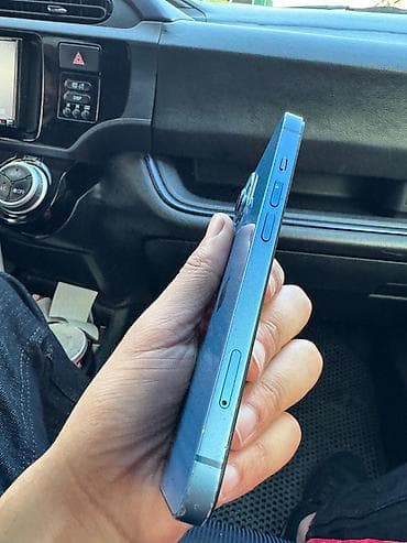 aple 13: IPhone 13, Mavi, Face ID — 4