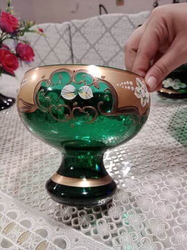 yasil: Yaşıl şüşədən dekorativ stəkan-piyalə qabı (kompot/konfet/salata — 2