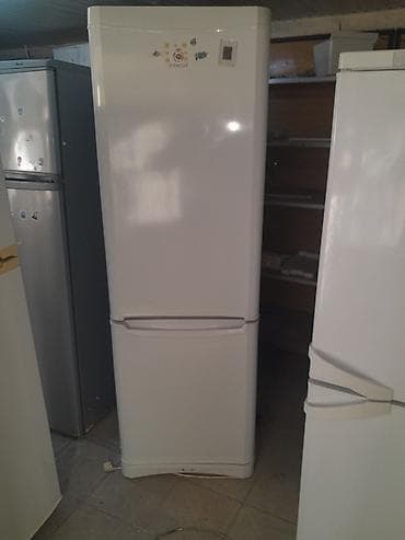 dubai version iphone: İşlənmiş 2 qapılı Indesit Soyuducu Satılır, rəng - Ağ, Təkərli — 1
