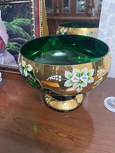 qab qacağ: Meyvə qabı satılır ünvan mastaga 2si birlikdə qiymet50 azn əlaqə nömrə — 1