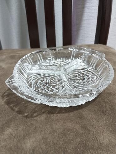 Şüşə bölməli qəlyanaltı qabı - Material: şəffaf qalın şüşə (kristala