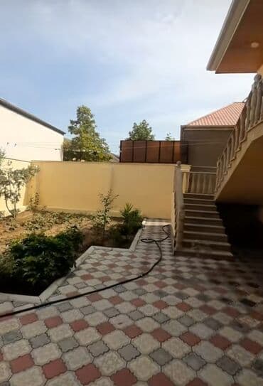 qubada ev satilir 2023: Binəqədi qəs. 4 otaqlı, 120 kv. m, Kredit yoxdur, Yeni təmirli — 2