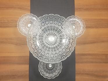 antrium gulu: Meyvə və çərəz qabı. 3-lü. Orta meyvə üçün böyük vaza, 3 əd kənarında — 2