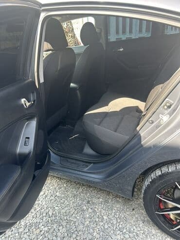 фольксваген гольф 1 6: Kia Forte: 1.8 л | 2015 г. Седан — 6