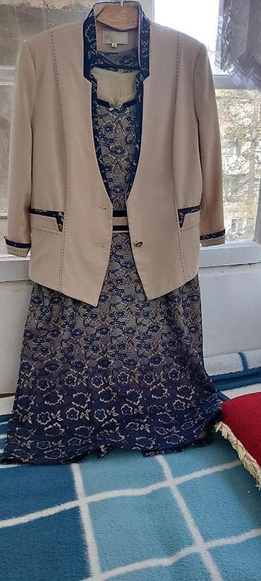 isbartivni desdleri: Qadınlar üçün iki hissəli dəst – qolsuz krujeva don və qısa jaket - — 1