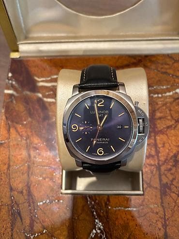 Yeni, Qol saatı, Panerai Luminor, rəng - Qara