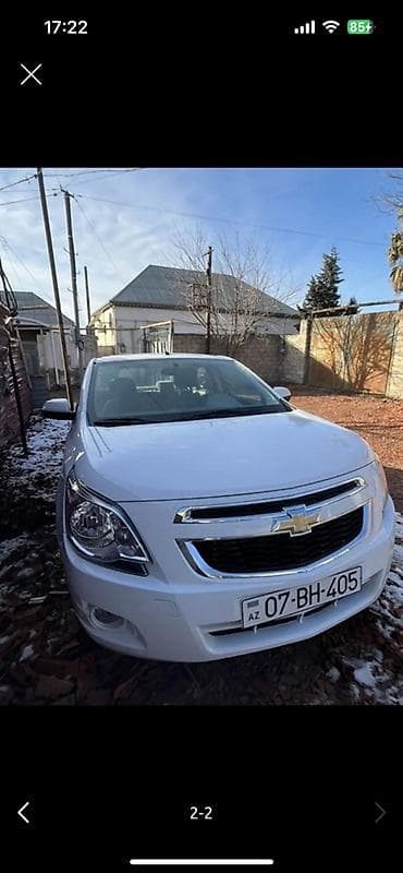 kia rio 2012 2014: Chevrolet Cobalt, ağ rəngdə sedan. - Geniş və rahat salon, ailə və — 2