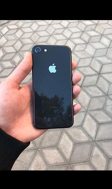 rəsmi 14 c: IPhone 8, 128 GB, Qara, Simsiz şarj — 1