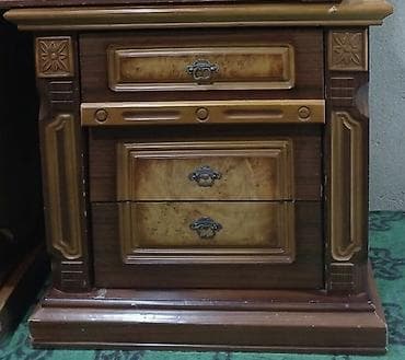 3 qapili dolab: Güzgüsüz — 1