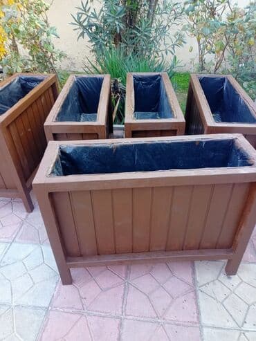 qızıl gül buketi: Dibçək Ağacdan hazırlanmış dekorativ uzun formalı çiçək yeşikləri - — 1