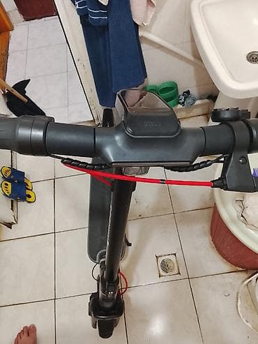 Nəqliyyat: Skuter 10 gün du alinib 1600 AZN . Tecılı satılır 600 AZN karopka var — 1