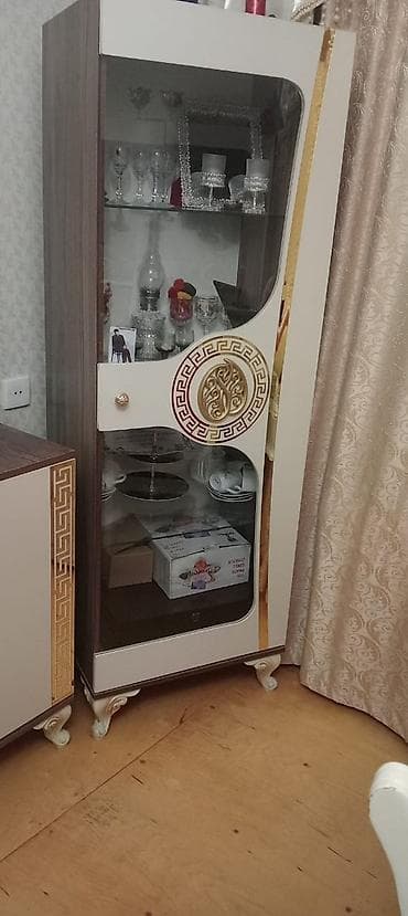 mebel dest: Qonaq otağı üçün mebel dəsti Tərkib: - Geniş bufet/komod və iri divar — 3