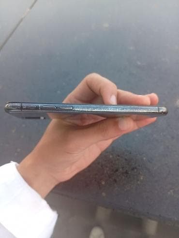 hisense infinity e9: IPhone X, 64 GB, Qara — 6