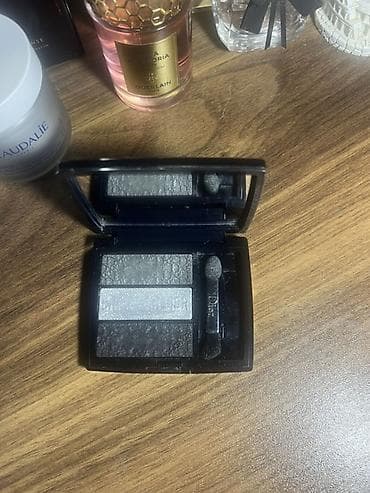 ariq: Палетка Dior 
Limited Edition - 053 Smokyр Canvas
Оригинал — 2