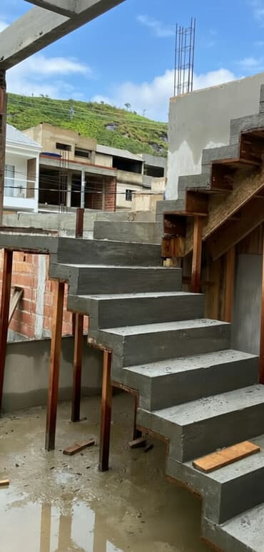 uğur inşaat: Beton pilləkənlərin yığılması öz apalofka taxdamda var, isdenilen — 1