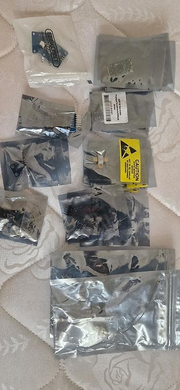 Elektronika/prototipləşdirmə üçün modul və displeylər dəsti Məzmun: -