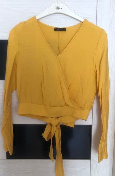 Qadin ucun kofta Rengi - xardal Olcusu - 36 Az geyinilib. pulsuz