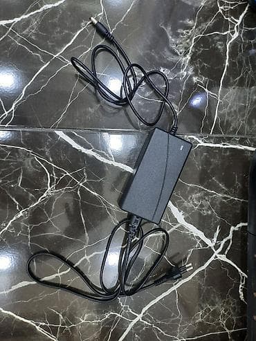 Скорость eco 5 км-ч D-10 км-ч S-15 км-ч, есть Bluetooth, без камерные — 2