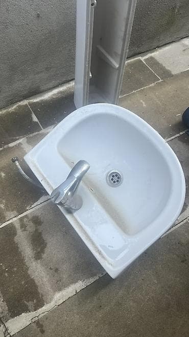 ucuz samavarlar: Divar tipli vannaya üçün keramika əl-üz yuyan lavabosu və pedastal - — 1