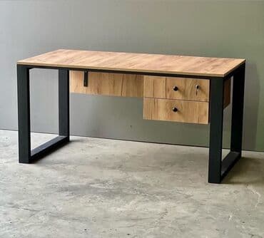 müdir üçün hədiyyə: Yeni, Müdir üçün, Kvadrat masa — 1