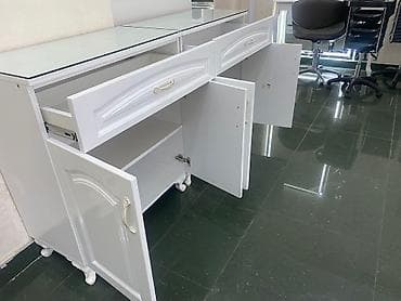 masaj evde baki: 2 eded skaf. Ust hisee cekmese asagi 2 qapili polkali hisse.Uzerlerine — 1