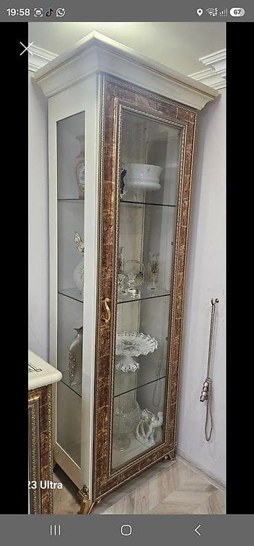 parça dolablar: Klassik üslublu vitrin şkaf - Material: ağ əsas korpus, ön hissədə — 2
