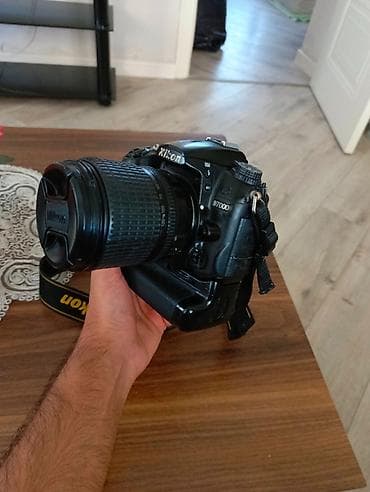 Nikon D 7000 yaxşı vəziyyətdə üstünde gripde verirəm — 2