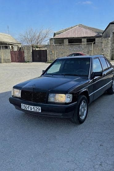 diski mersedes: Mercedes-Benz 190 (W201): 1.8 l | 1993 il Sedan — 1