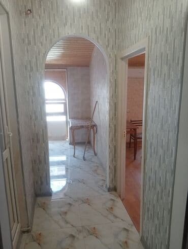 двухкомнатные новостройки в баку: Satılır/icarəyə verilir: 2 otaqlı mənzil Xüsusiyyətlər: - Daxili — 1