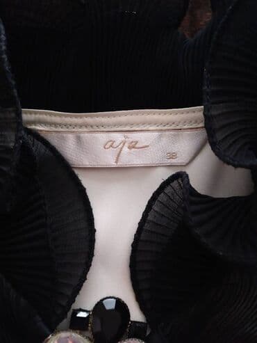 ağ koftalar: İdeal vəziyətdə . Ölçü 38 . Çox gözəl kofta baha alınıb . AMAY-dan — 2