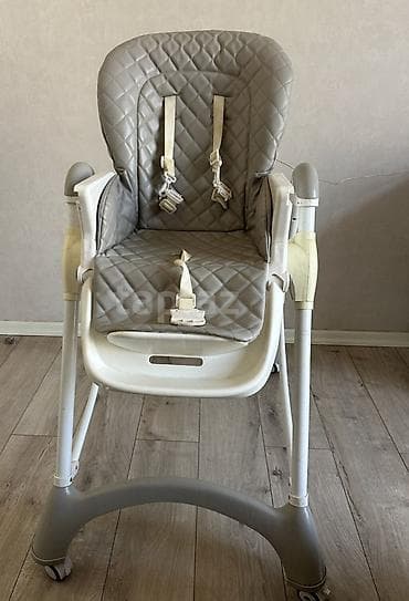 maşın usaq: Uwsq stolu yaxsi veziyyetde problenu yoxdur.Qiymet son.Unvan Zabrat — 3