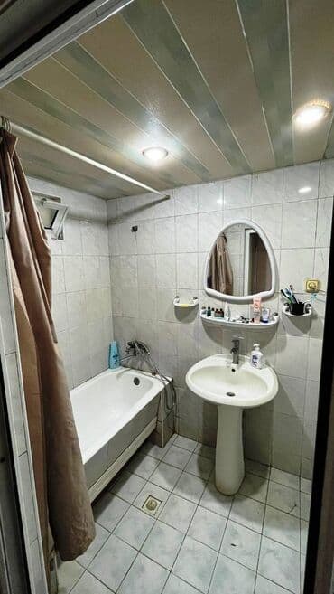 bina.az köhnə tikili 2 otaq: Bakı, Qaraçuxur qəs., 3 otaqlı, Köhnə tikili, m. Xalqlar Dostluğu, 80 kv. m — 12